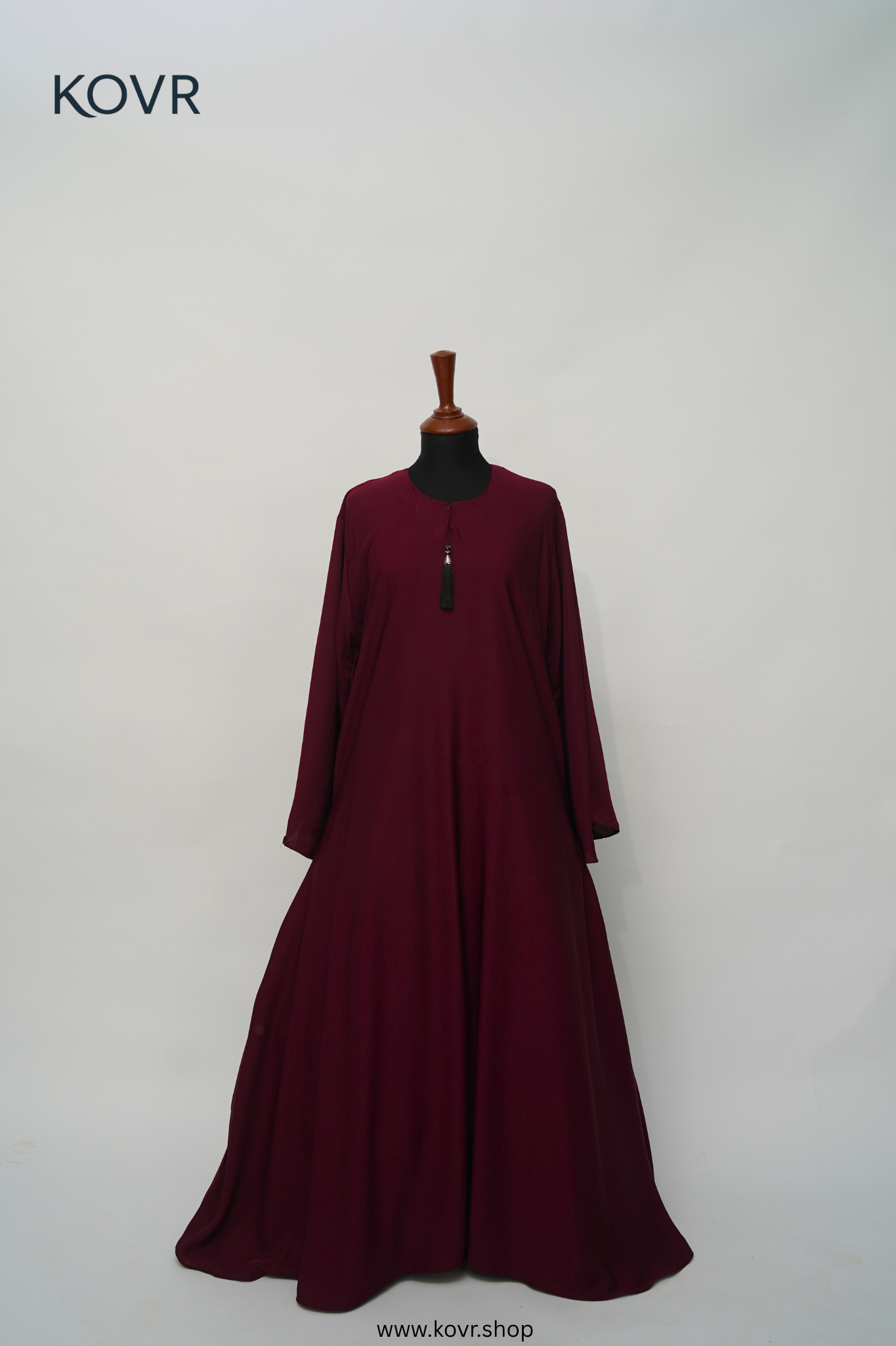 The Majestic Aura Abaya