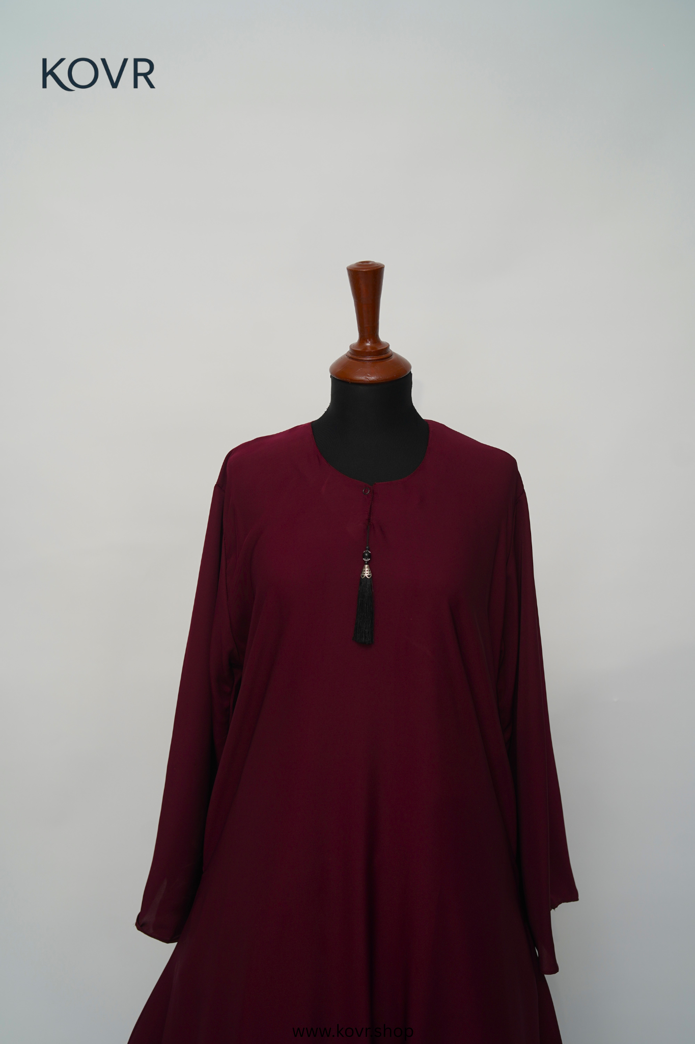 The Majestic Aura Abaya