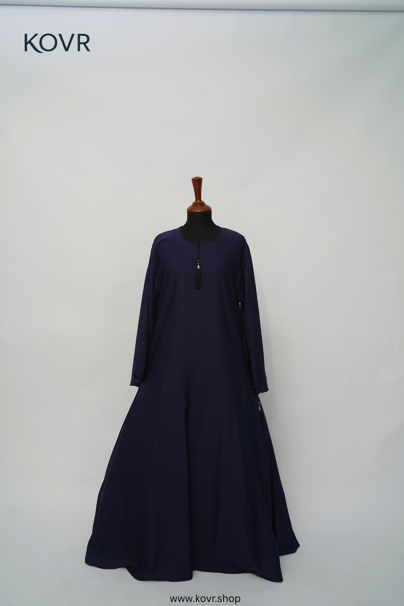 The Majestic Aura Abaya