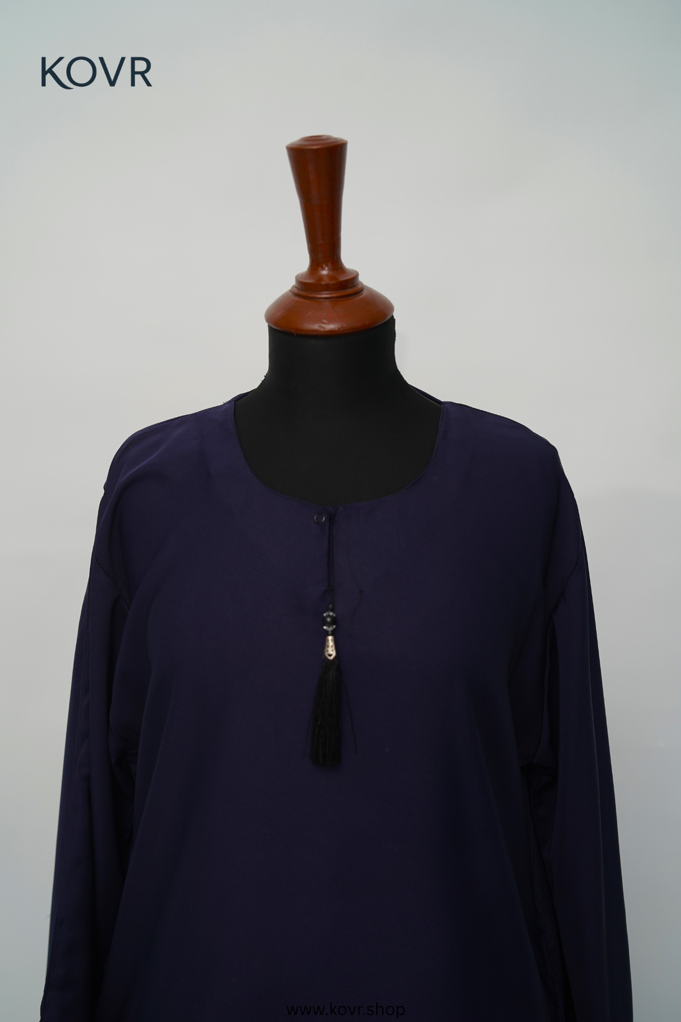 The Majestic Aura Abaya