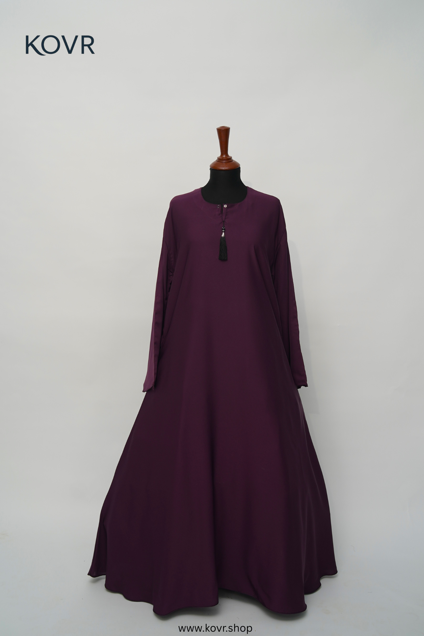 The Majestic Aura Abaya