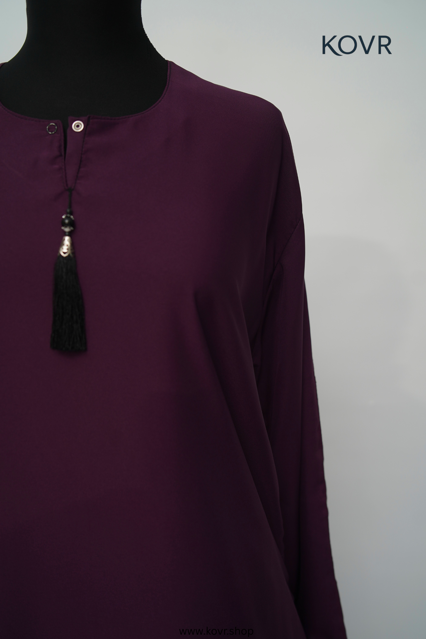 The Majestic Aura Abaya