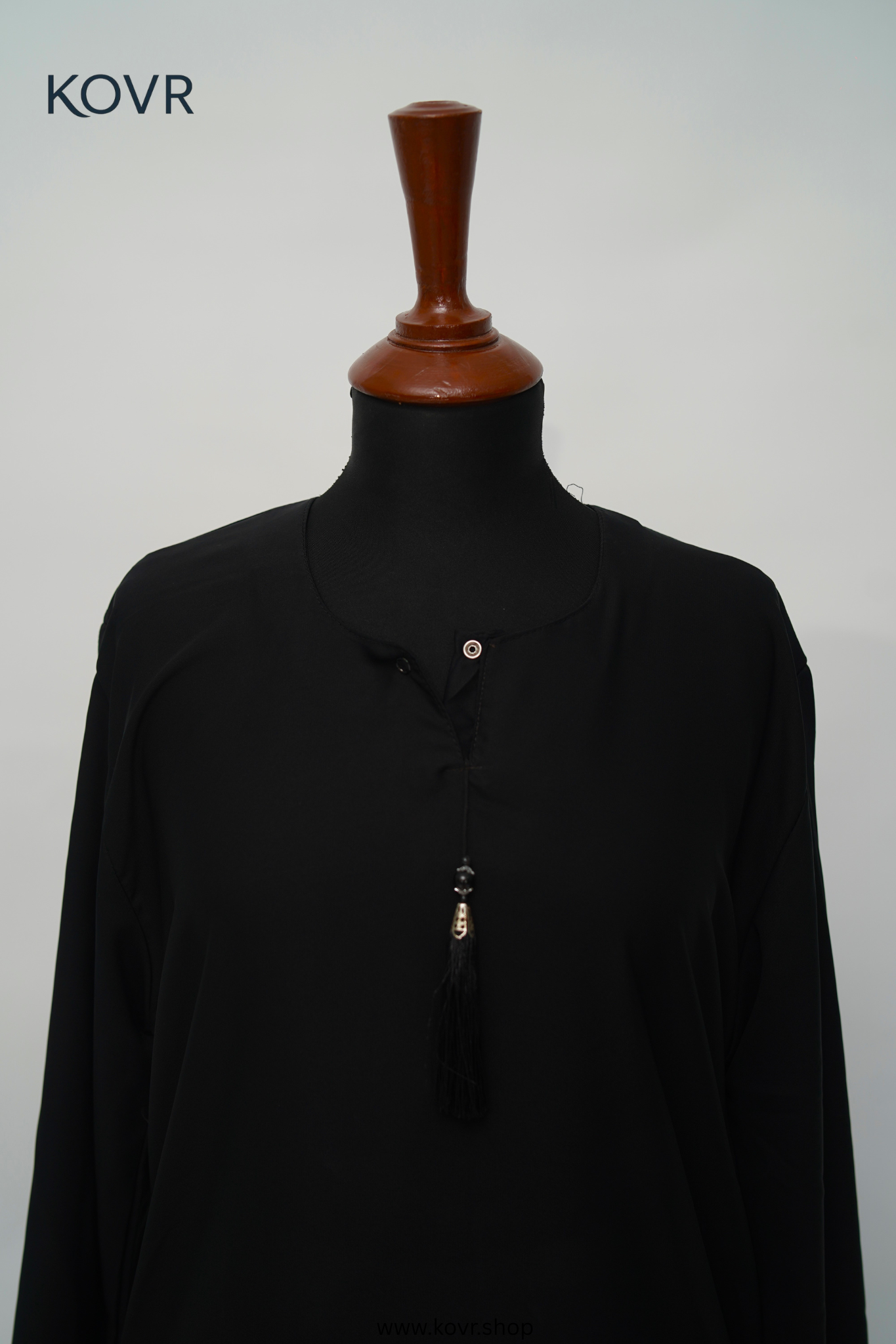 The Majestic Aura Abaya