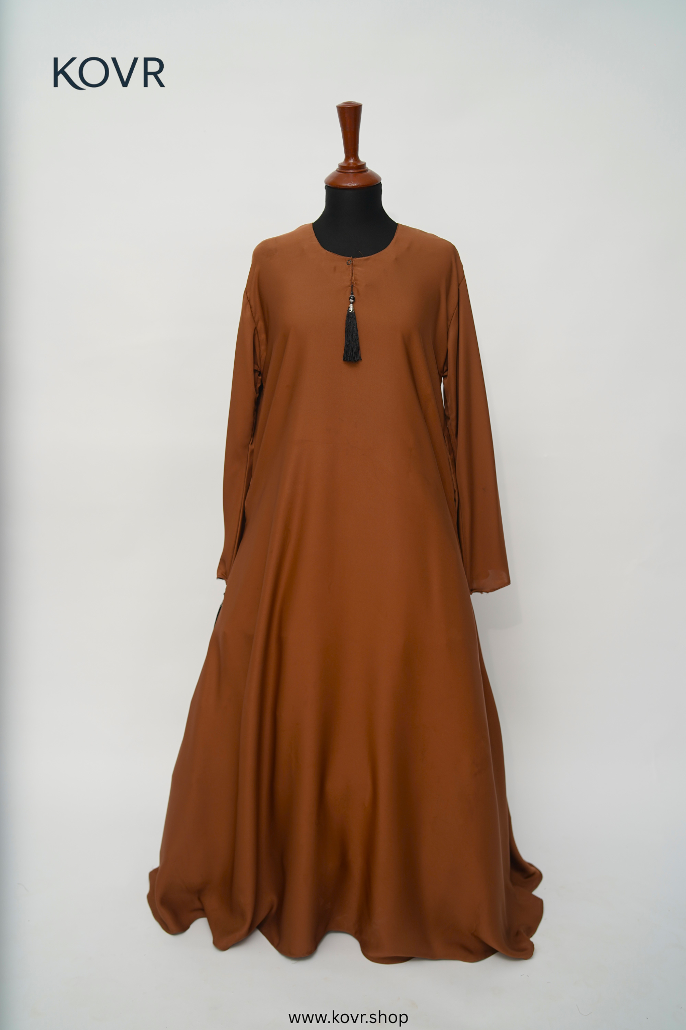 The Majestic Aura Abaya