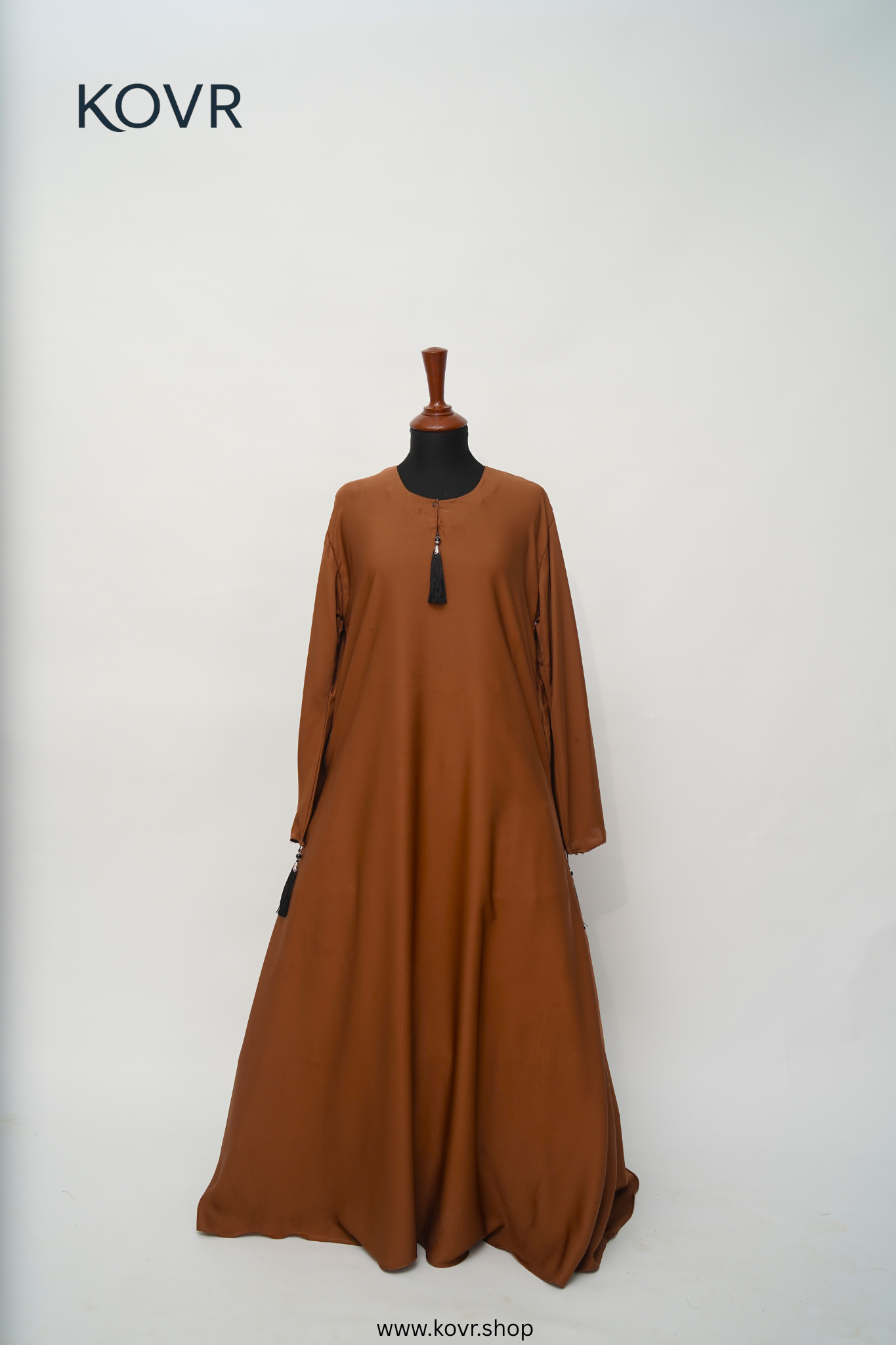 The Majestic Aura Abaya