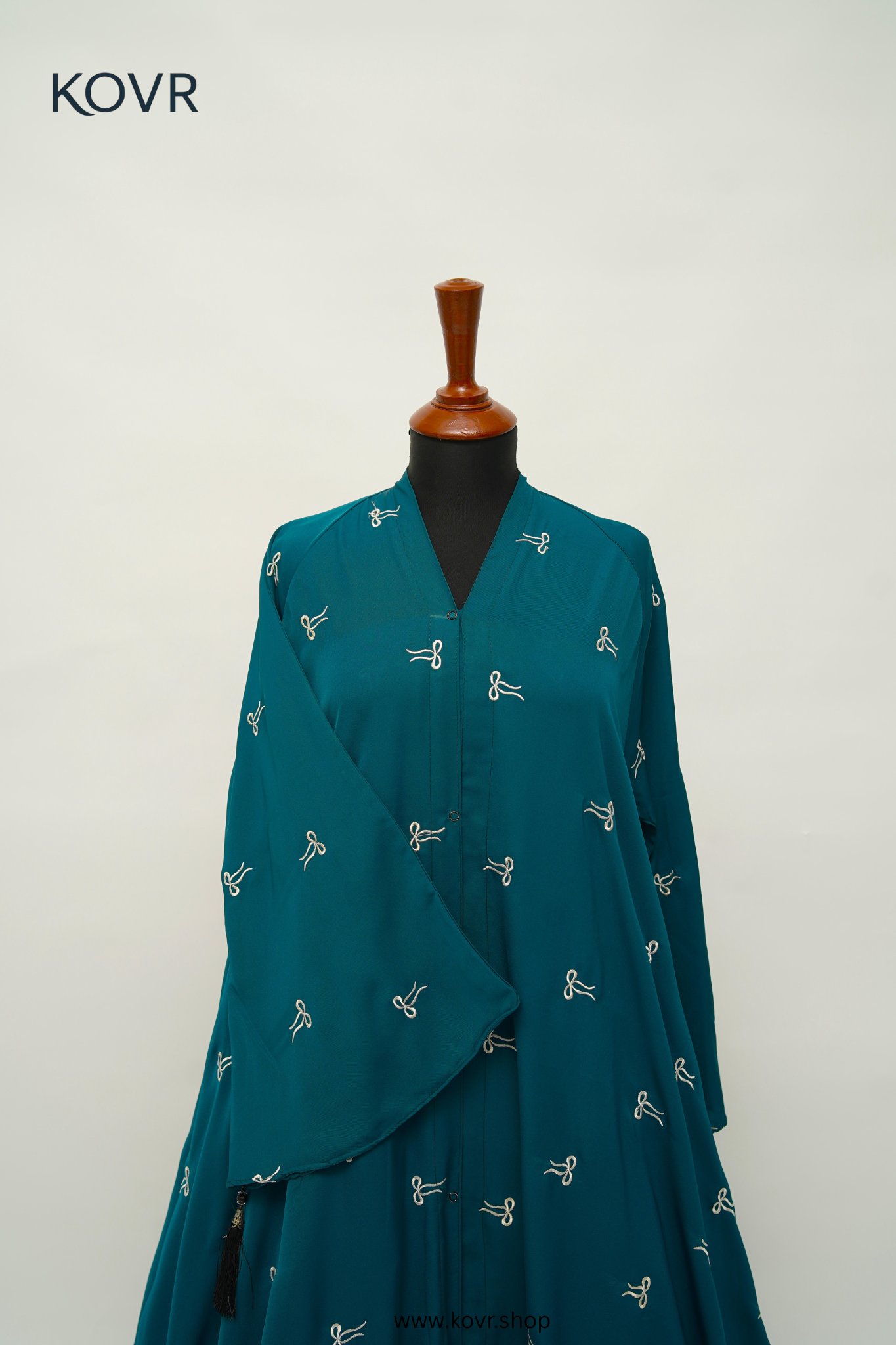 Thread & Shears Abaya