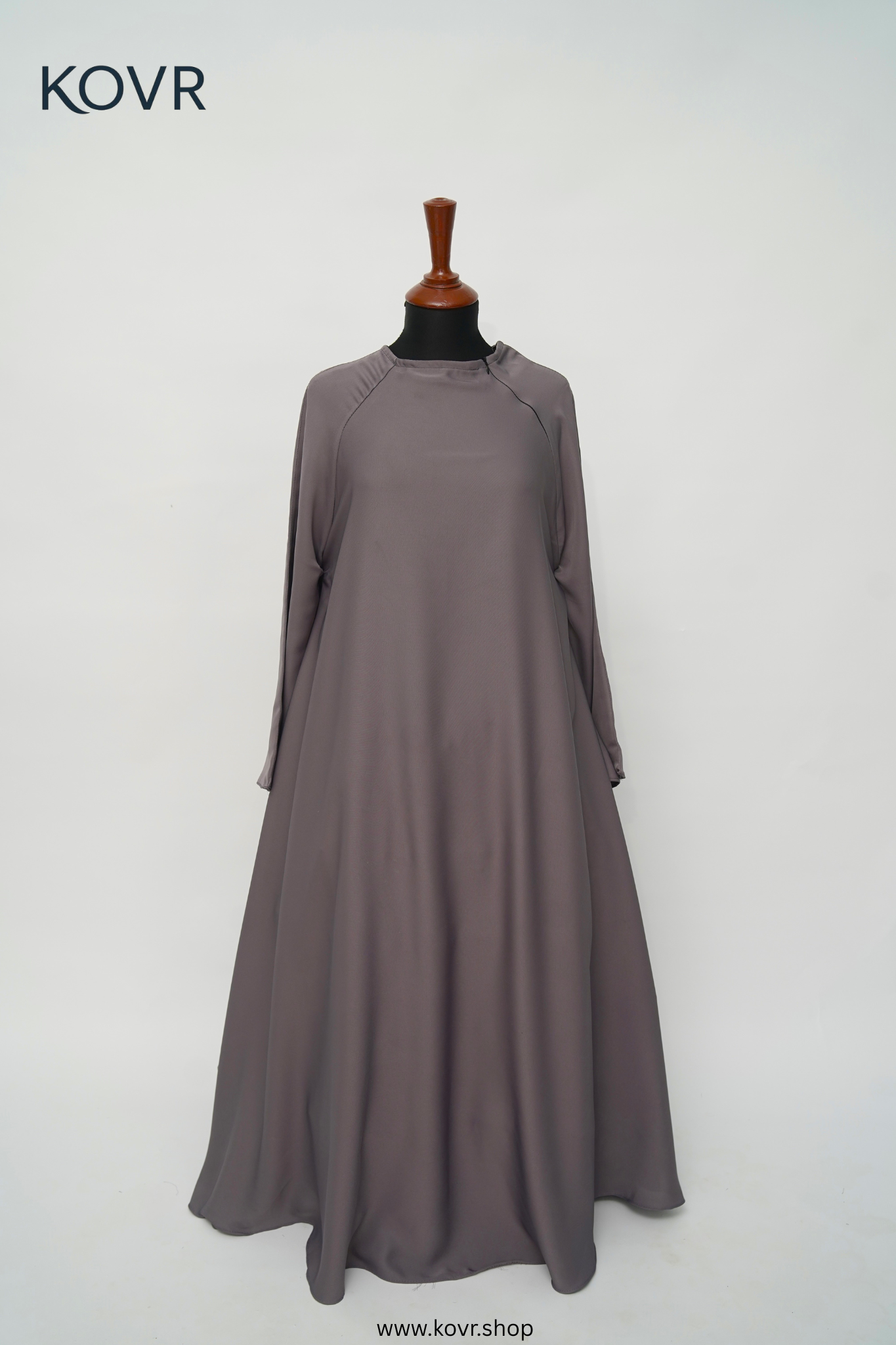 Classic Flowy Abaya